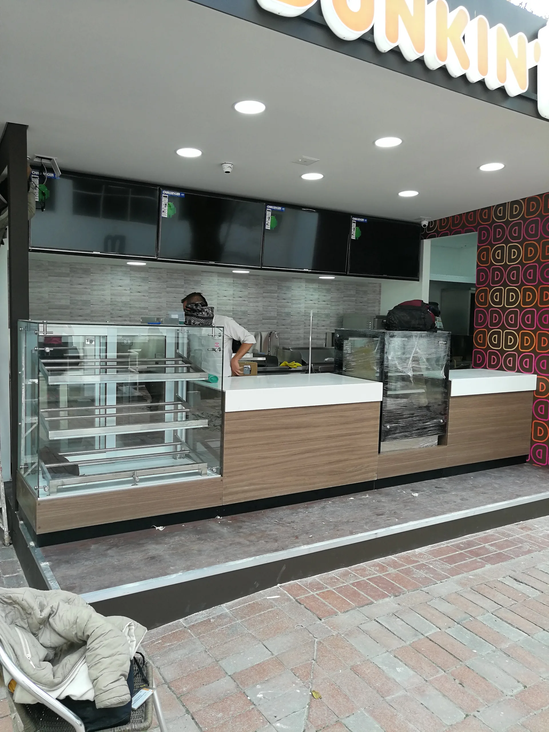 Interior de un espacio comercial diseñado por Mobelsa