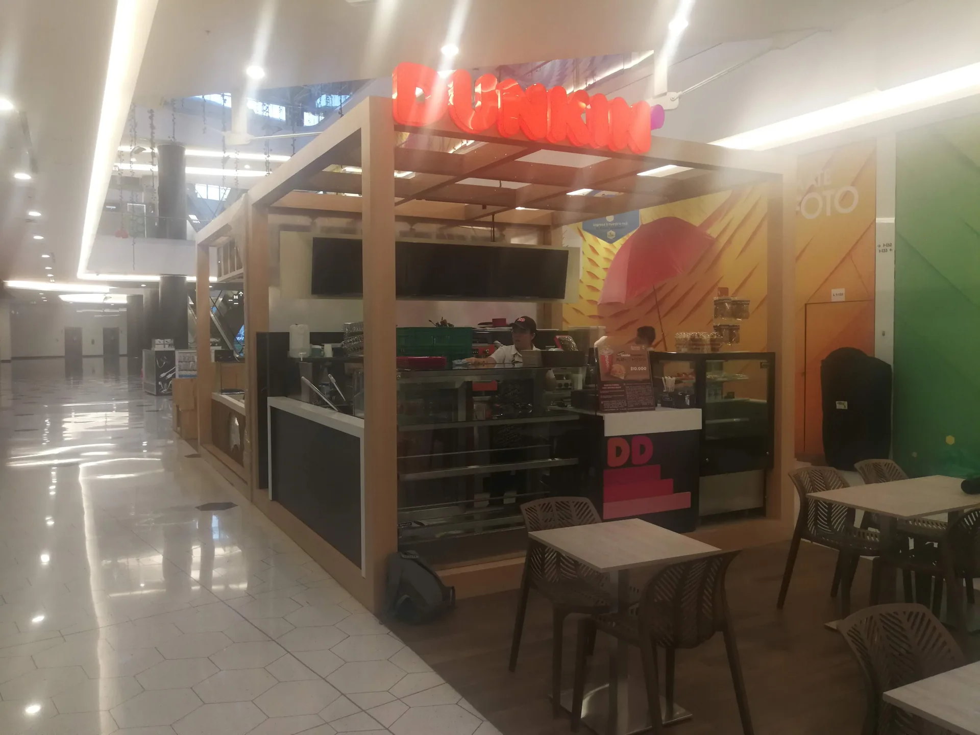 Espacio comercial construido por Mobelsa